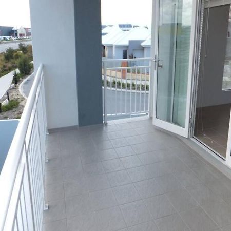 Modern Luxury 1 Bedroom Apartment - Walk To The Shops! Free Wifi Clarkson Zewnętrze zdjęcie