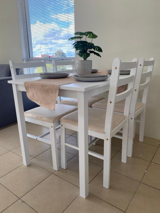 Modern Luxury 1 Bedroom Apartment - Walk To The Shops! Free Wifi Clarkson Zewnętrze zdjęcie